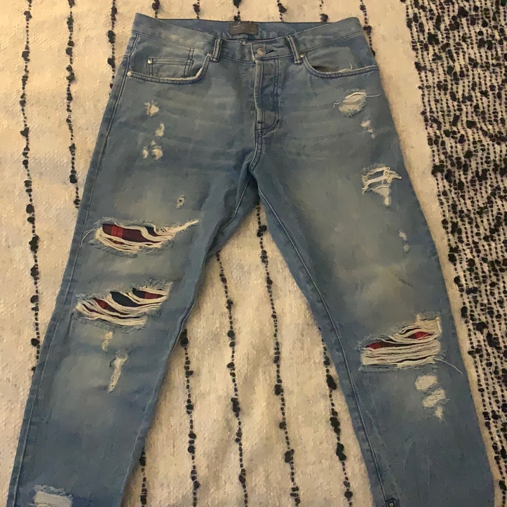 Zara Men’s Ripped Skinny Jeans